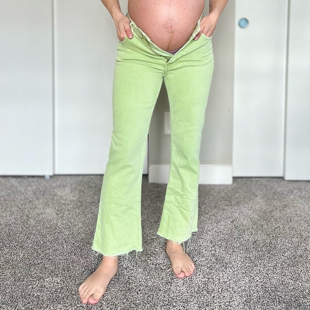 Zara High Rise KickFlare Jeans – Soft Girl 
Pastel Retro Style - Pistachio Green